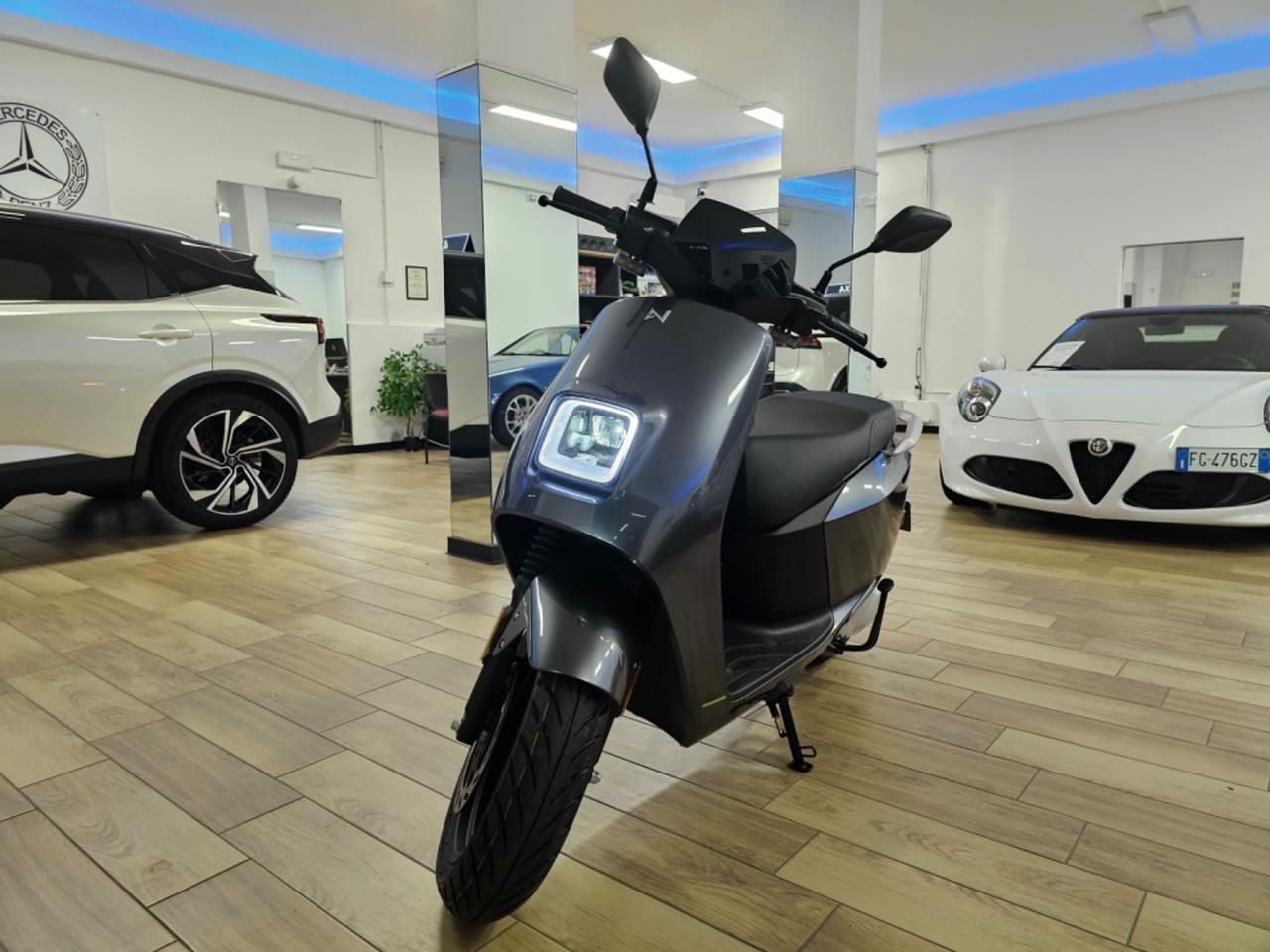 LvNeng NCE S – Scooter elettrico 125 (6,6 kW – 110 km autonomia)