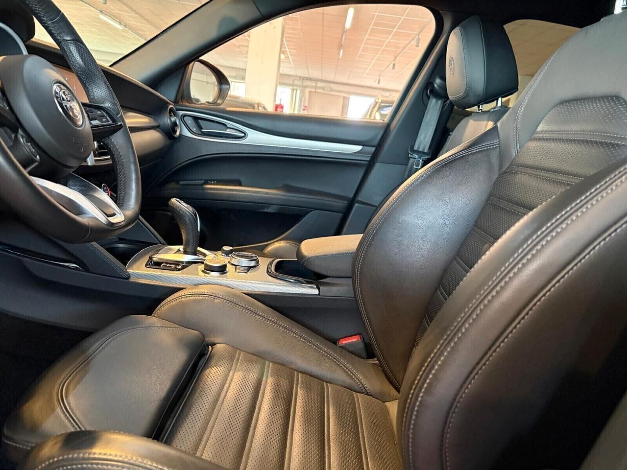 Alfa Romeo Stelvio VELOCE 2.2 Turbodiesel AT8 Q4 SPOTICAR