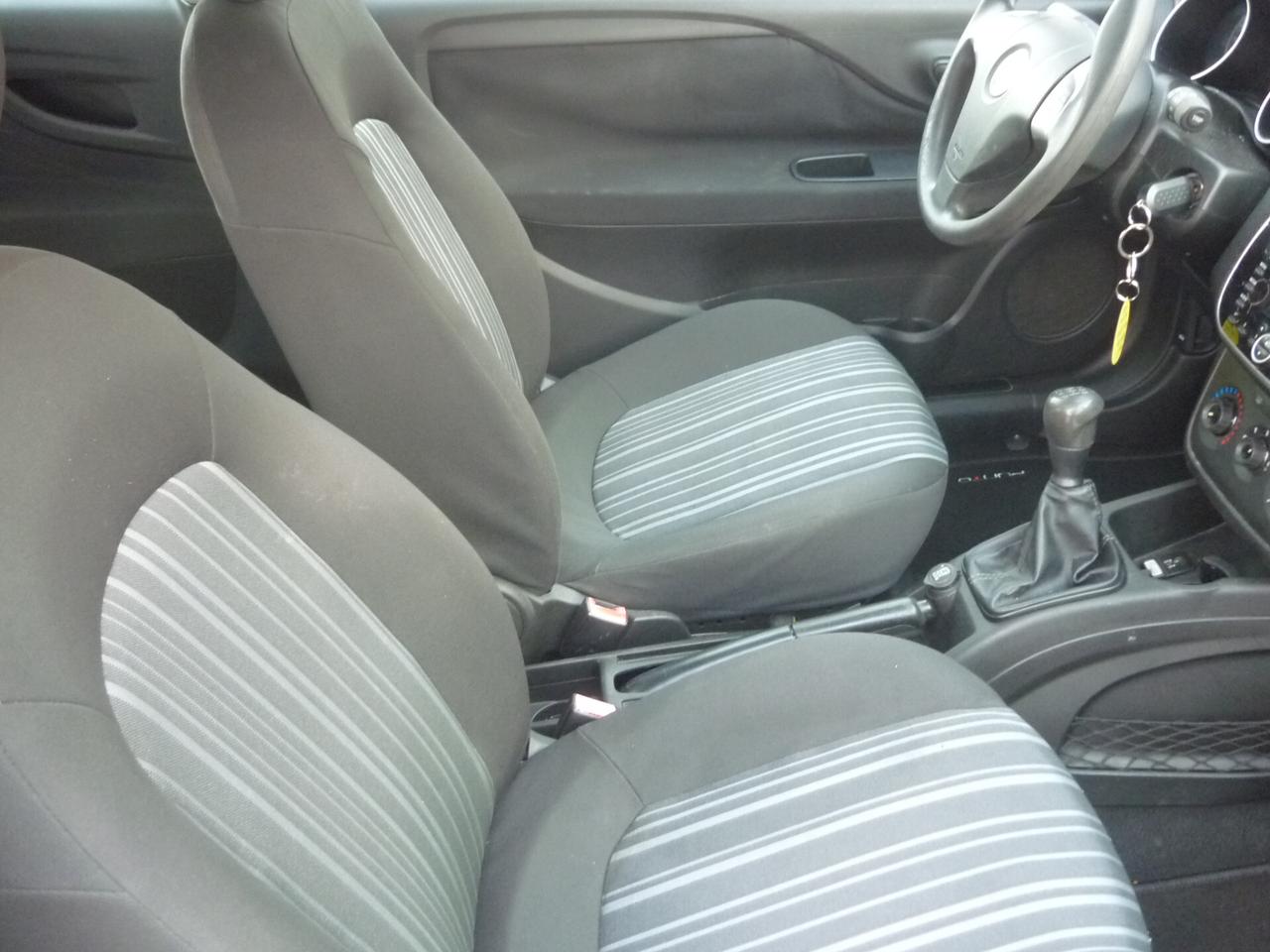 Fiat Punto 1.3 MJT II 75 CV 3 porte DYNAMIC
