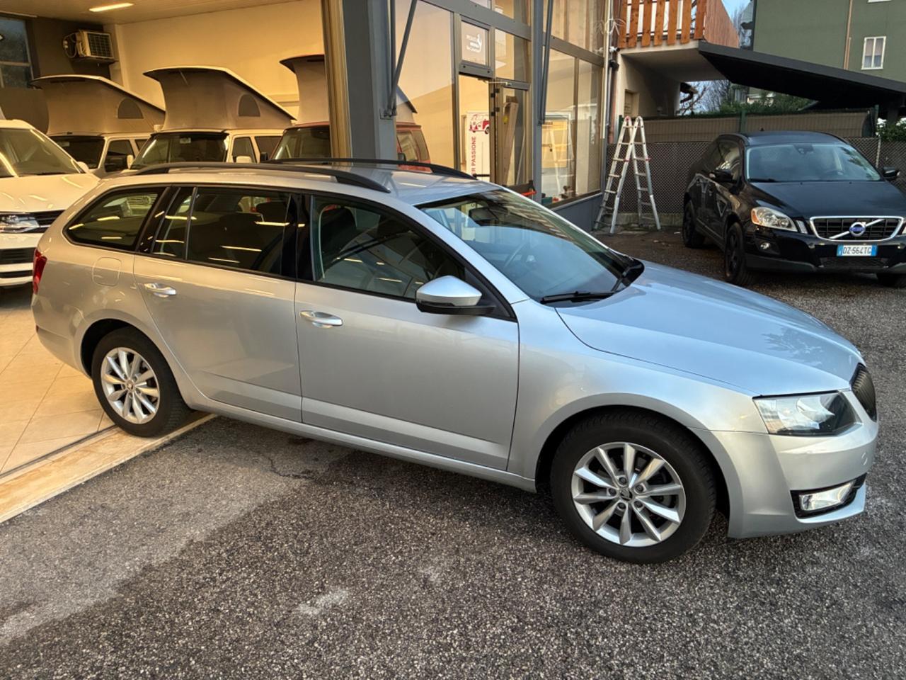 Skoda Octavia 1.6 TDI 105 CV Wagon Ambition