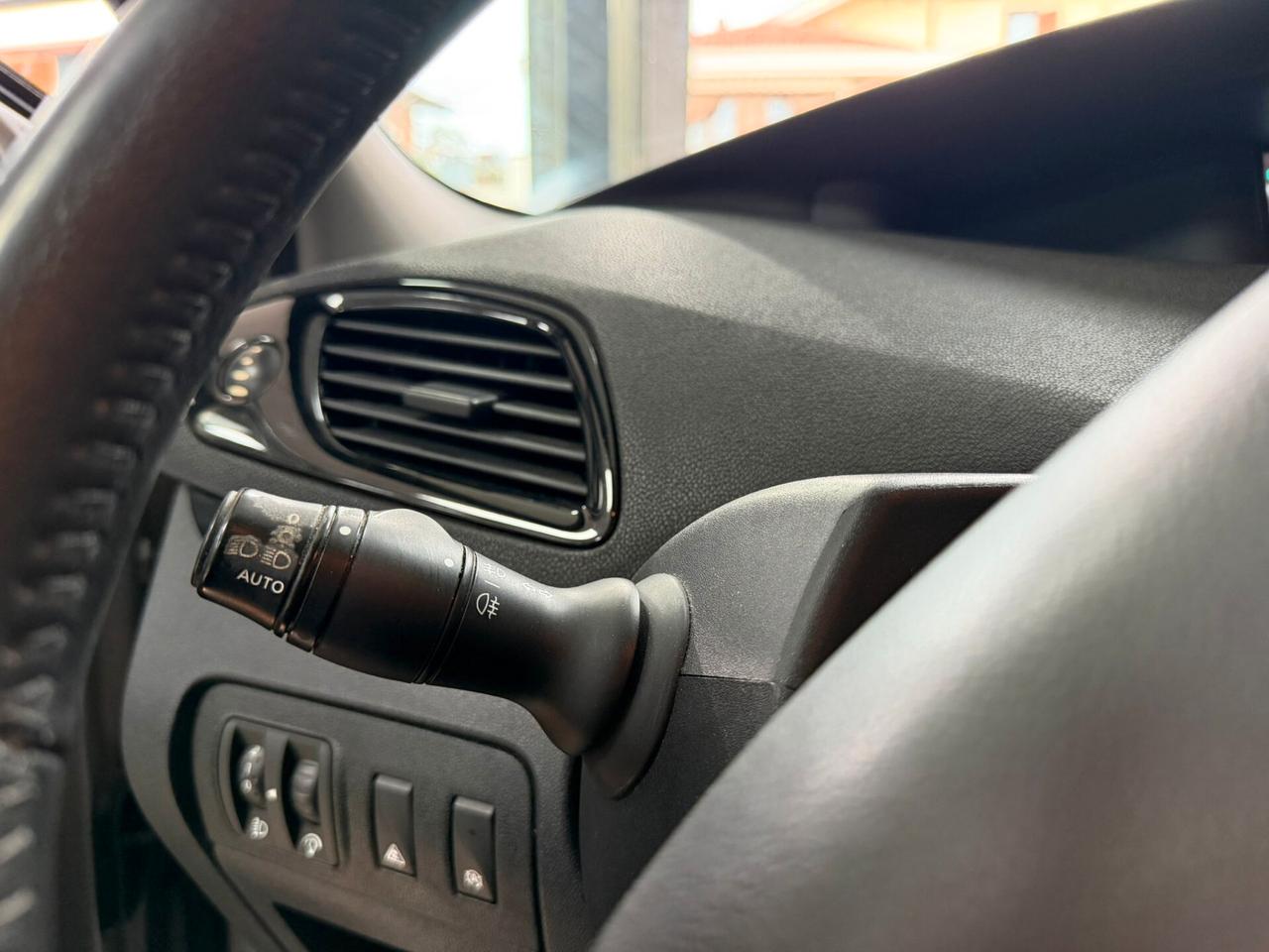 Renault Scénic 1.6 dCi 130CV Dynamique 7 POSTI