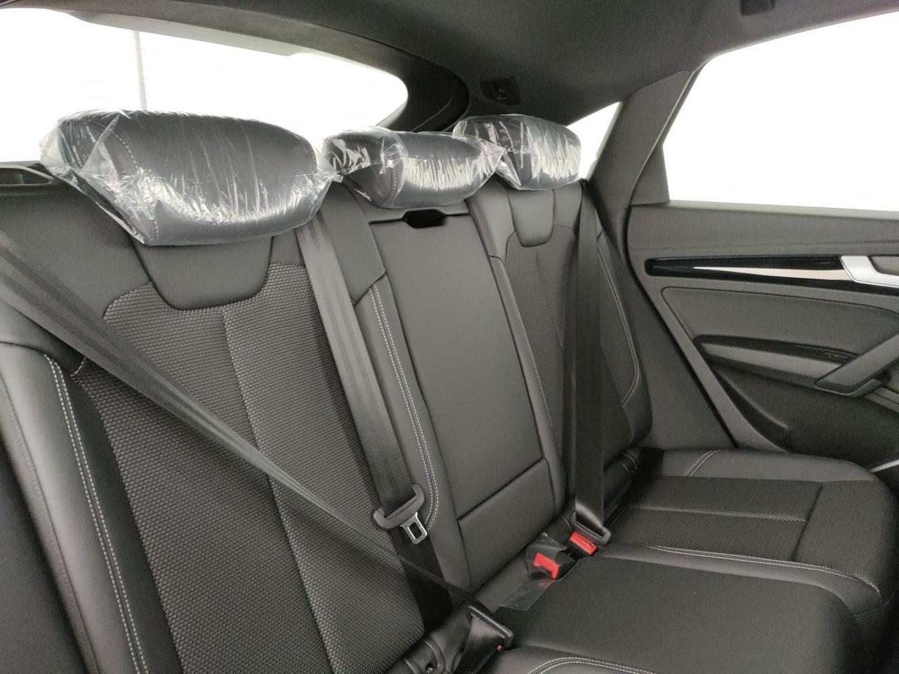 Audi Q5 sportback 40 2.0 tdi mhev 12v identity black quattro s-tronic