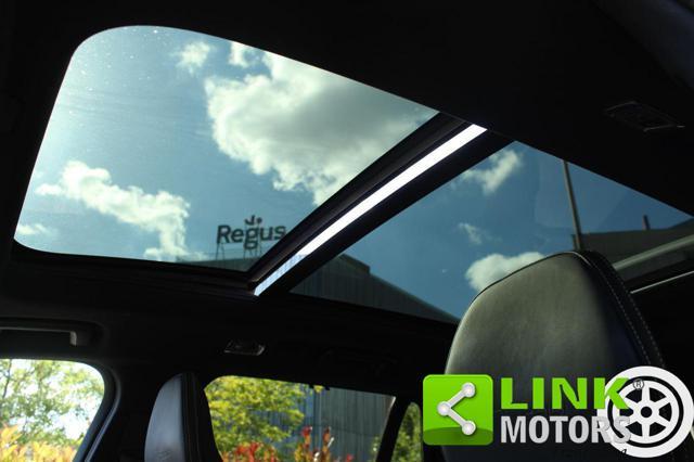 VOLVO XC90 D5 AWD Geartronic 7 posti R-design,Crystal White