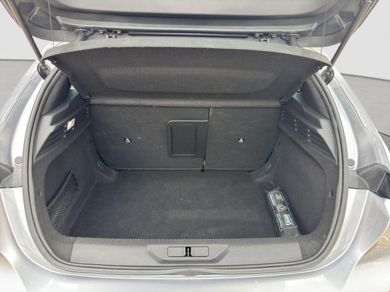 Peugeot 308 1.5 bluehdi 130cv Allure Pack automatica 2023