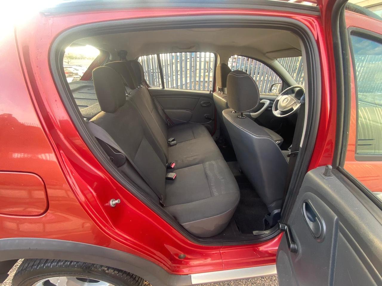 Dacia Sandero Stepway 1.6 8V 90CV ANNO 2010