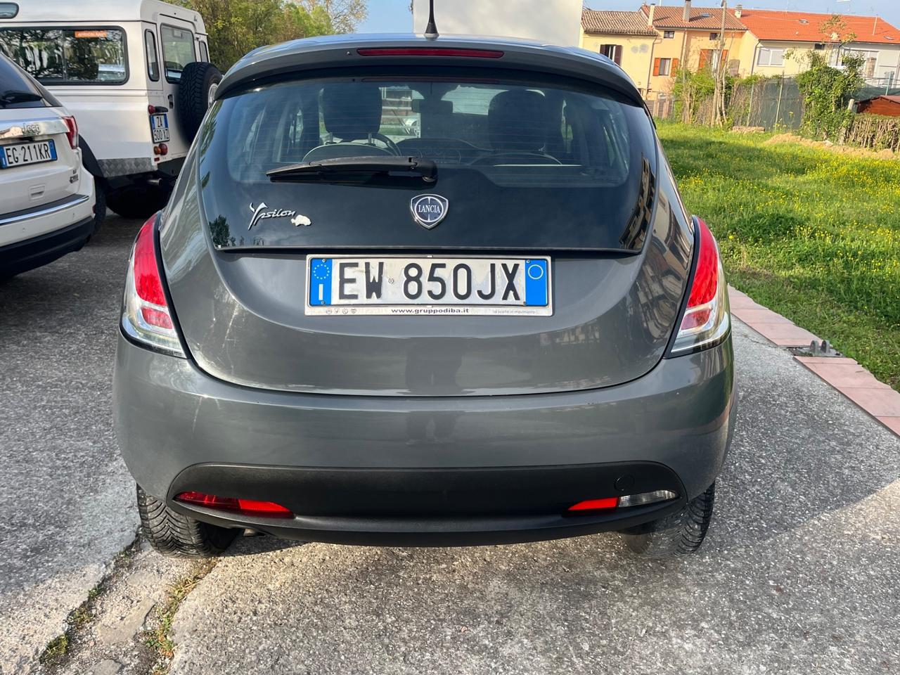 Lancia Ypsilon 0.9 TwinAir 85 CV 5 porte Metano Ecochic Gold