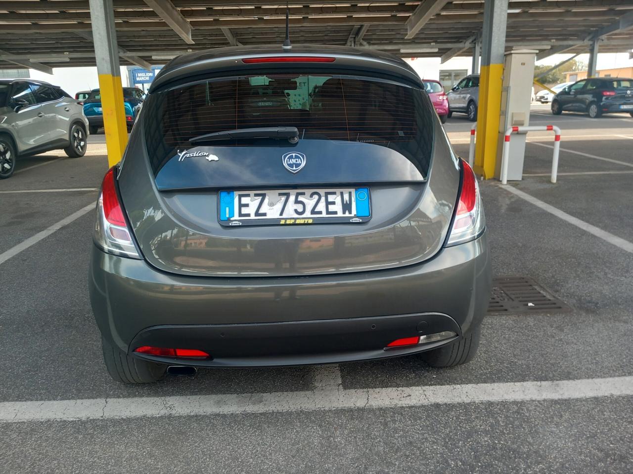 Lancia Ypsilon 1.2 69 CV 5 porte Gold