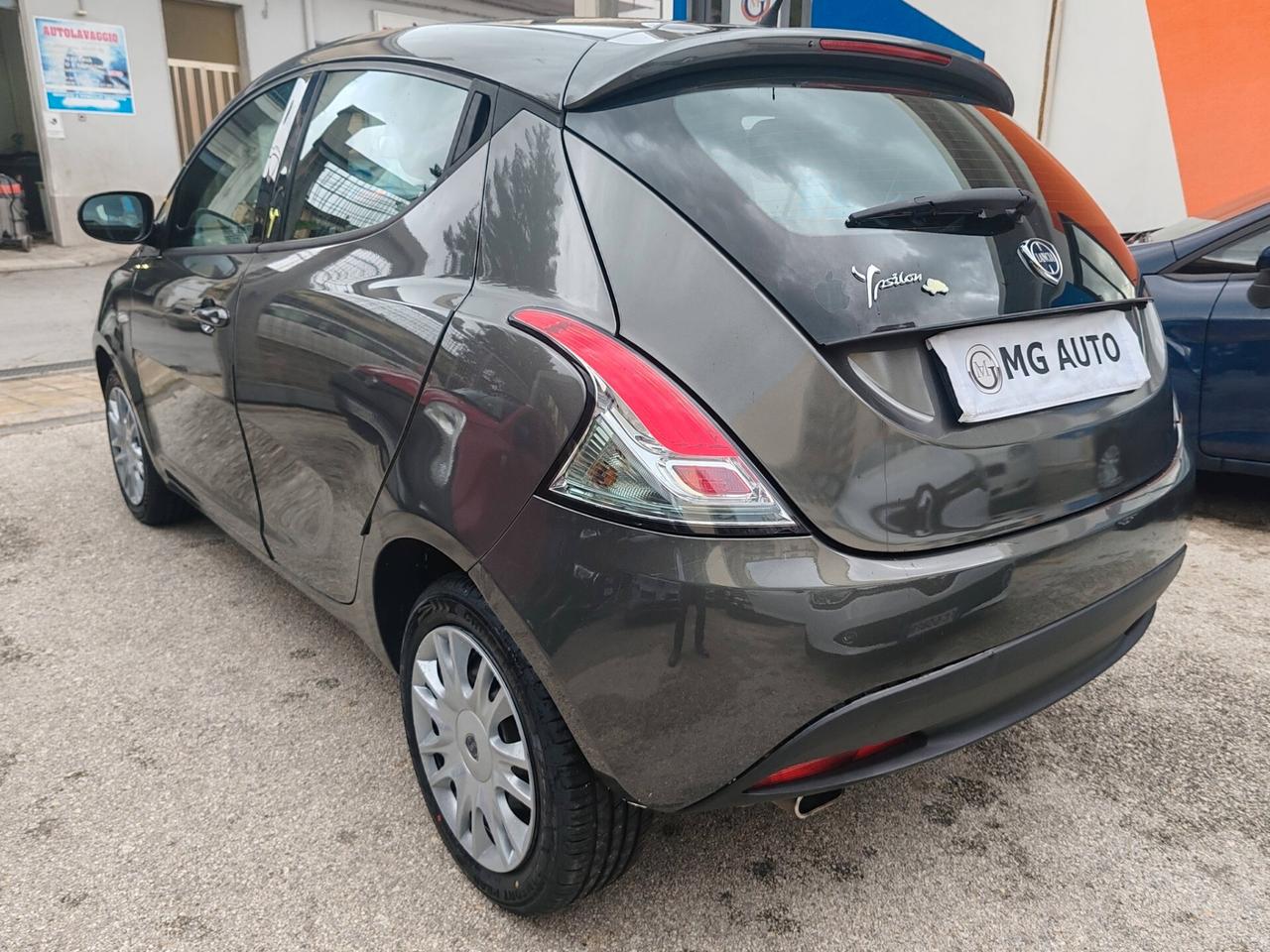 Lancia Ypsilon 1.2 69 CV 5 porte GPL BENZINA