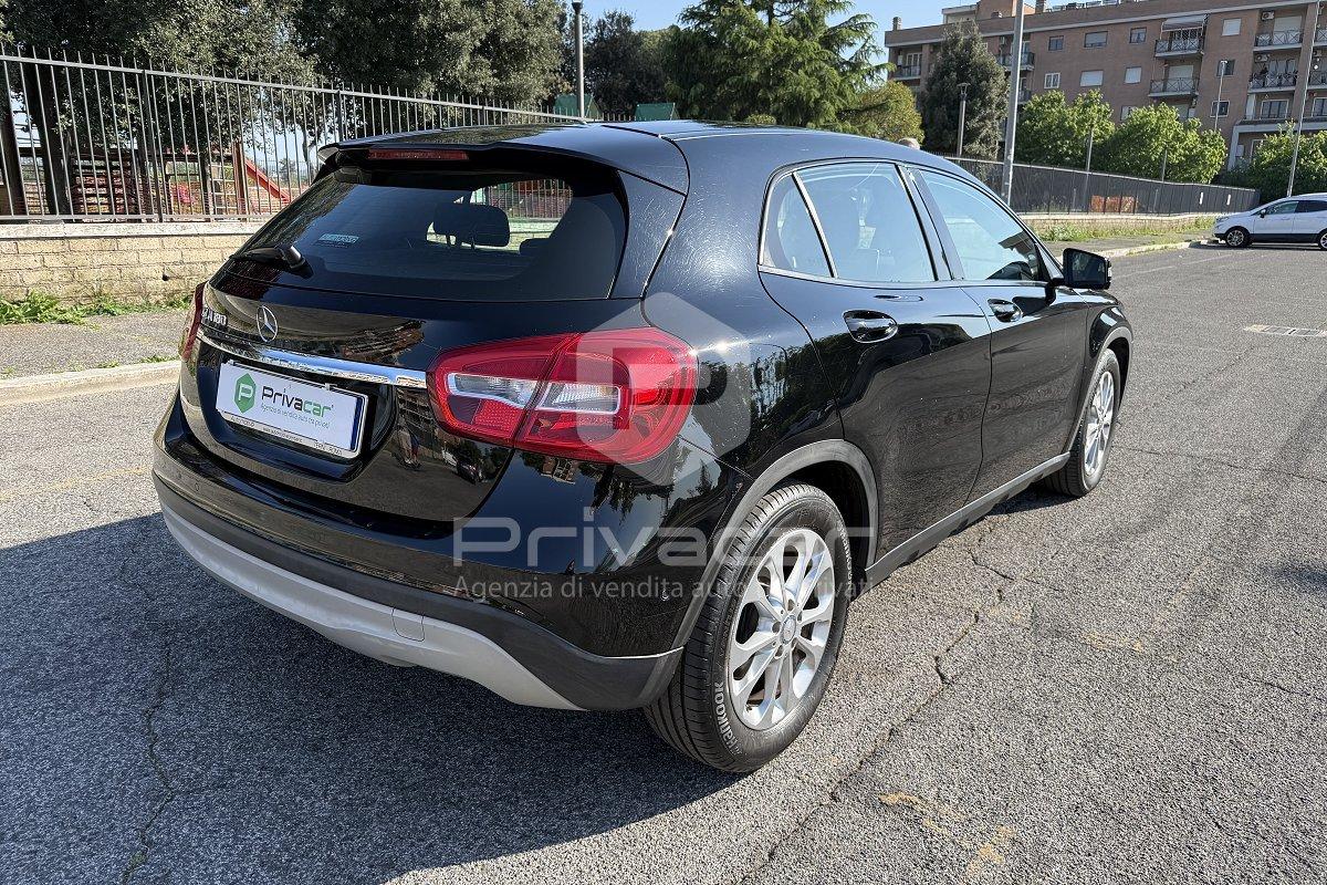 MERCEDES GLA 180 Business