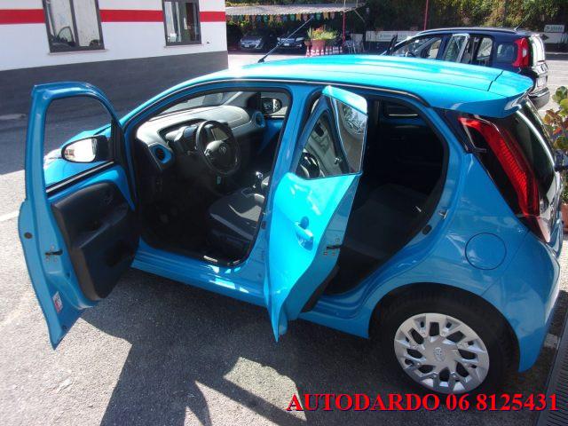 TOYOTA Aygo 1.0 VVT-i 72 CV 5P x-business