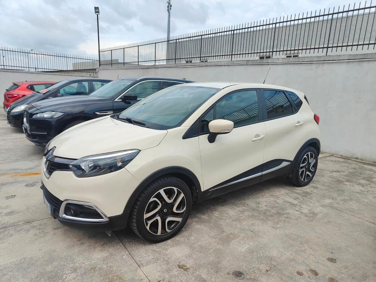 RENAULT CAPTUR -PRoV TOSCANA-ECCELLENTI CONDIZIONi