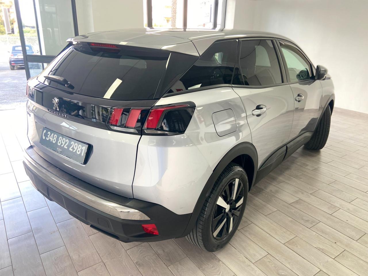 Peugeot 3008 130 cv Business gancio traino