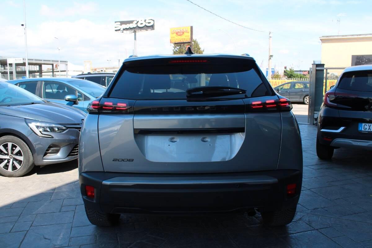 Peugeot 2008 1.2 puretech Allure 100cv con CarPlay