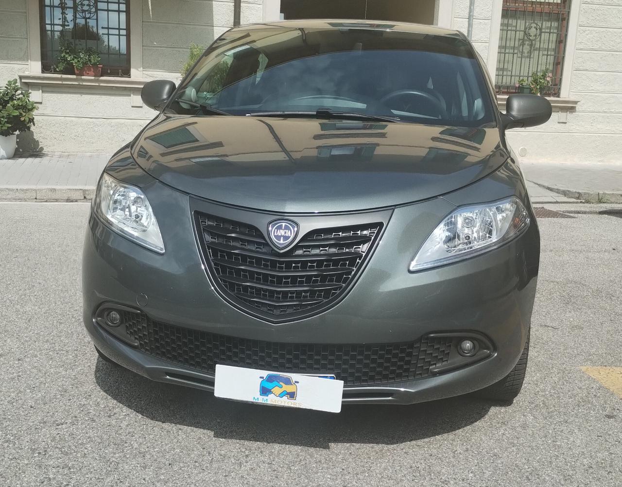 Lancia Ypsilon 1.2 69 CV 5 porte Elefantino NEOPATENTATI