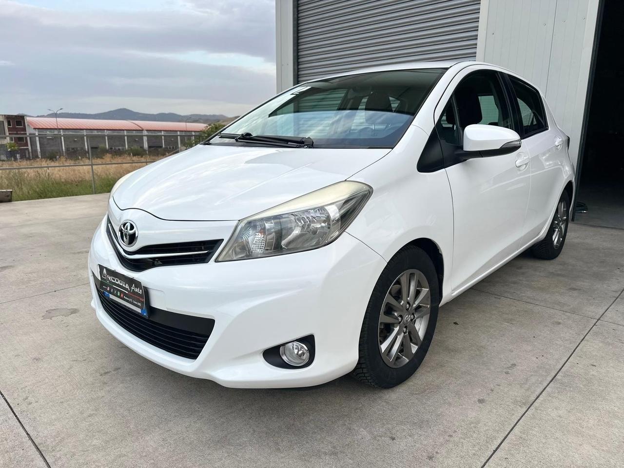 Toyota Yaris 1.4 D-4D 5 porte Lounge