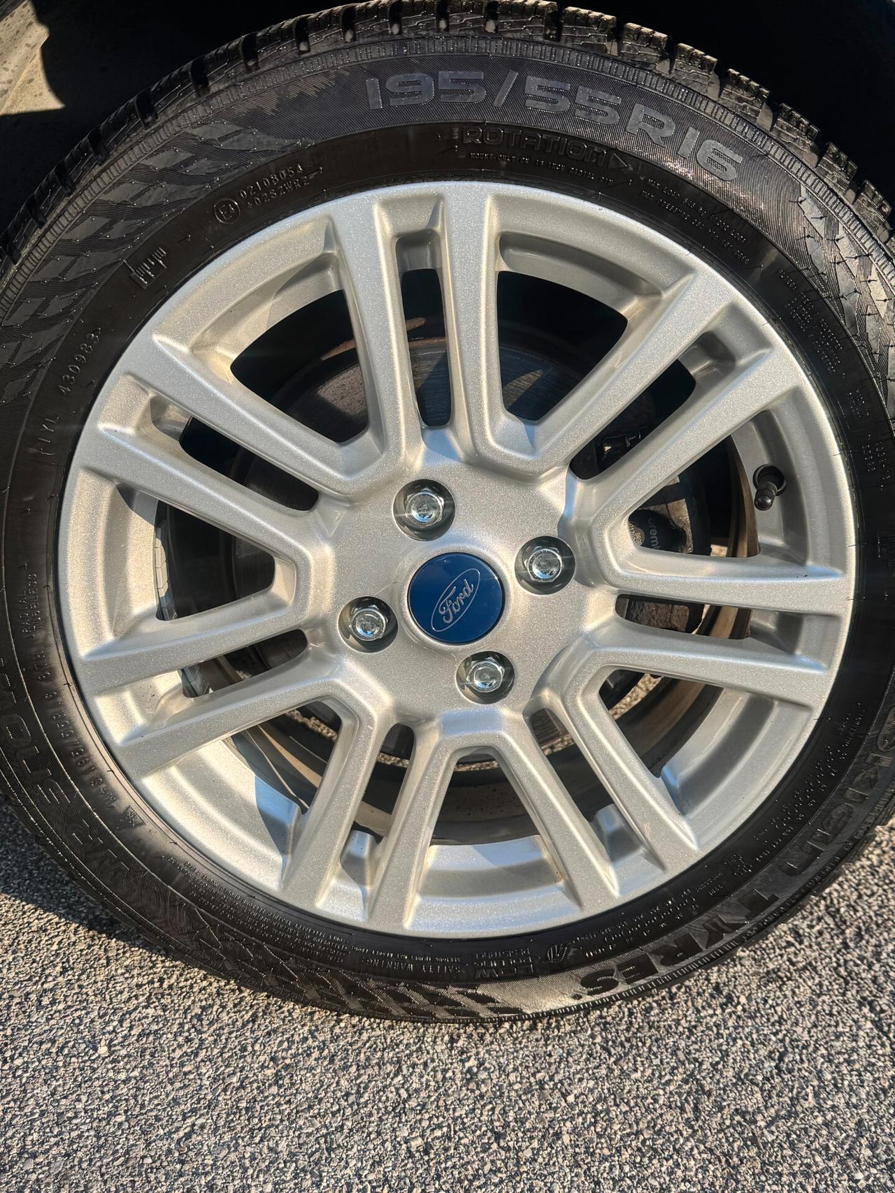 Ford Tourneo Courier 1.0 EcoBoost 100 CV Titanium