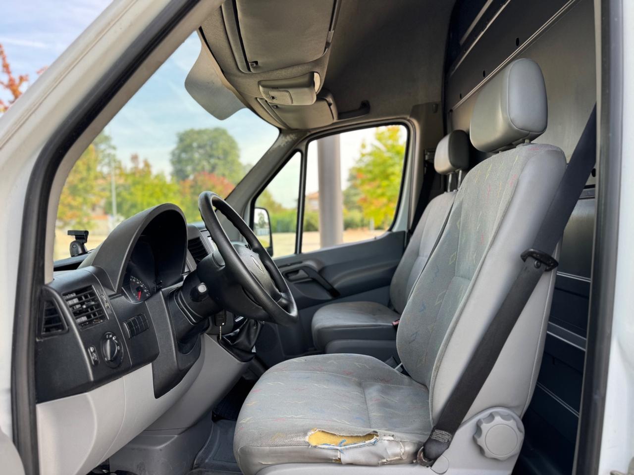 VOLKSWAGEN CRAFTER 2.5 TDI 109 CV – TETTO ALTO – PASSO LUNGO