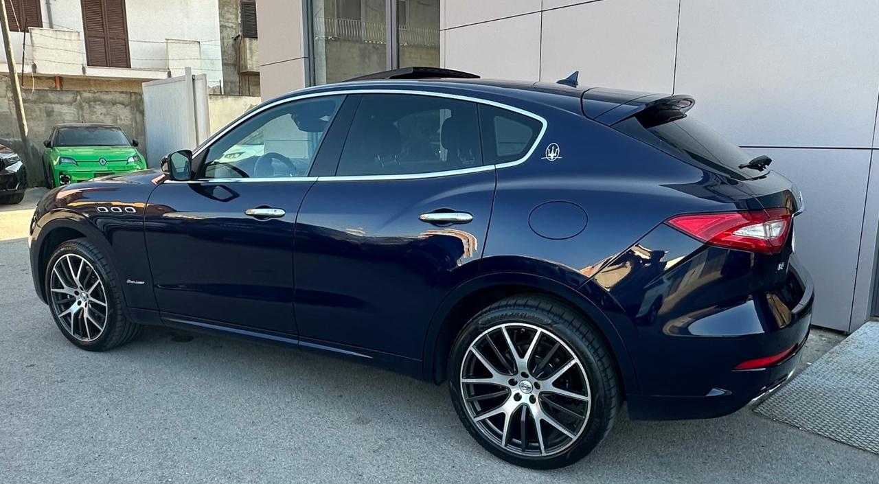Maserati Levante 3.0 V6 Granlusso 350cv auto