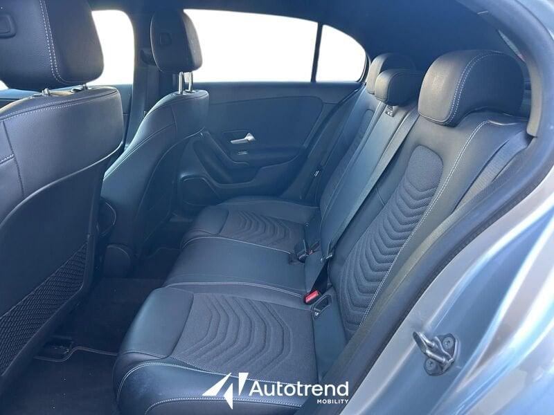 Mercedes-Benz Classe A 180 d 116 CV NAVI LED Business Extra