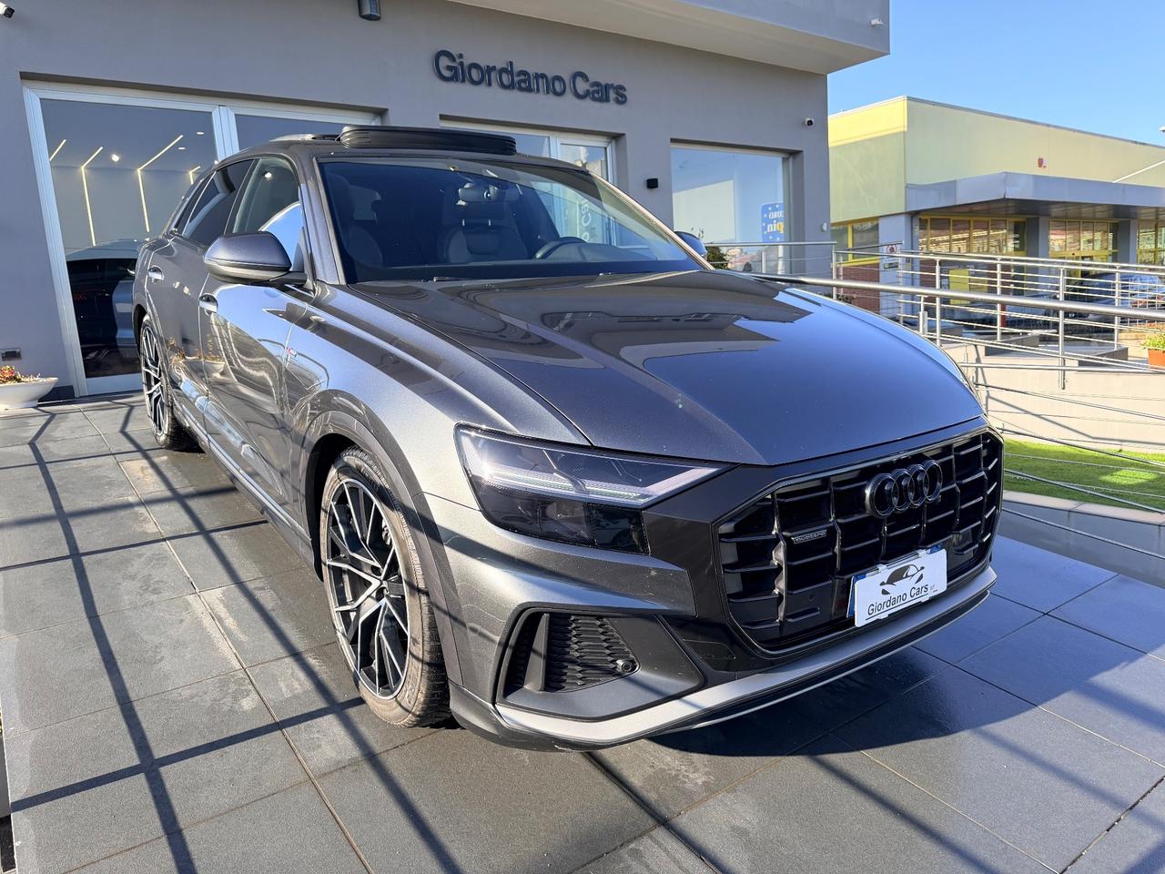 Audi Q8 45 TDI quattro 231cv s line no tasse