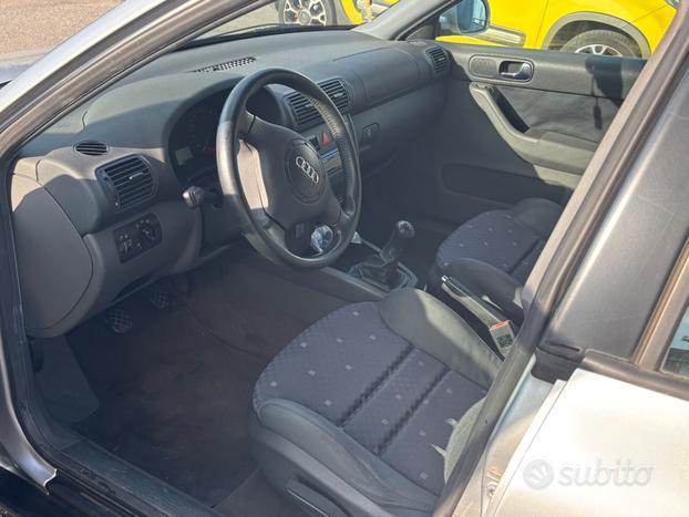 Audi A3 1.6 cat 5p. Attraction