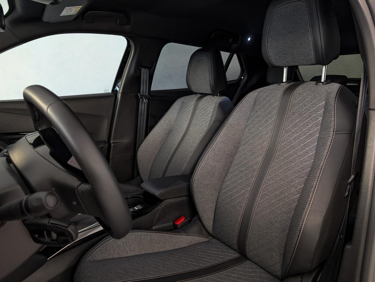 Peugeot 2008 1.2 puretech 100cv Allure