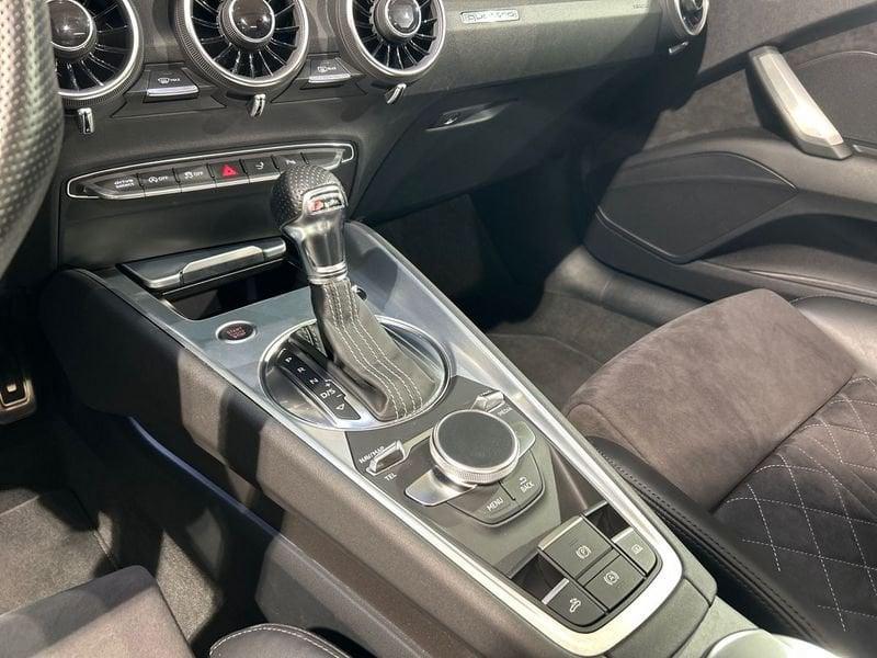 Audi TT Roadster 2.0 TFSI quattro S tronic S line