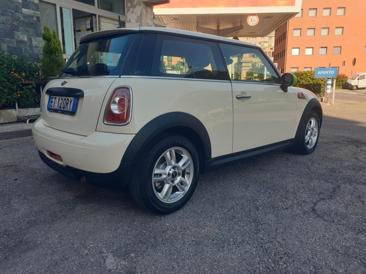 Mini 1.6 16V One (55kW)