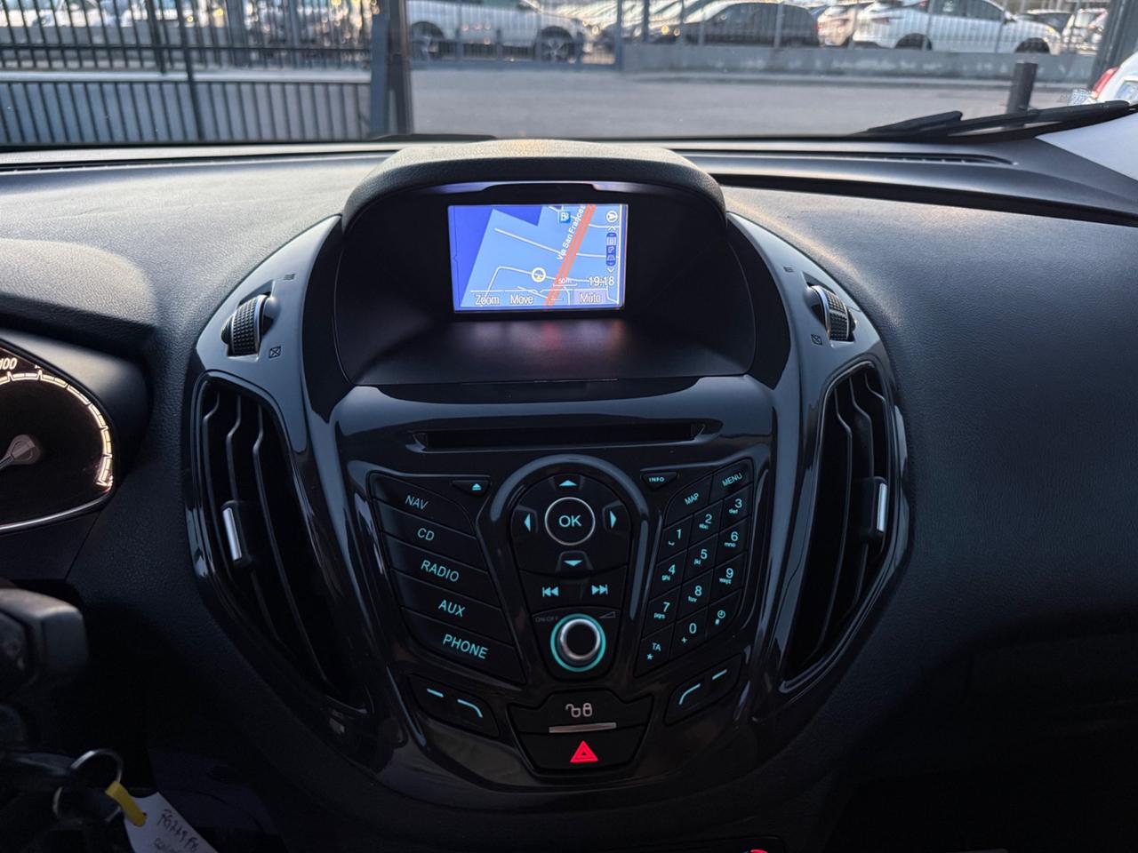 Ford Tourneo Courier 1.5 TDCI 75 CV Titanium