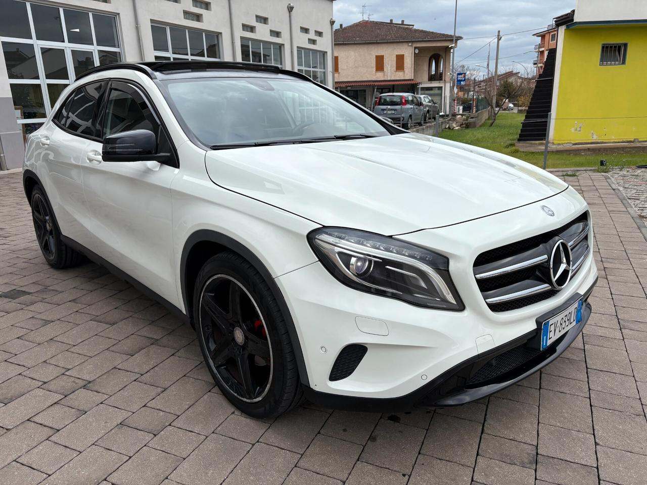 Mercedes-benz GLA 220 CDI Automatic 4Matic Premium