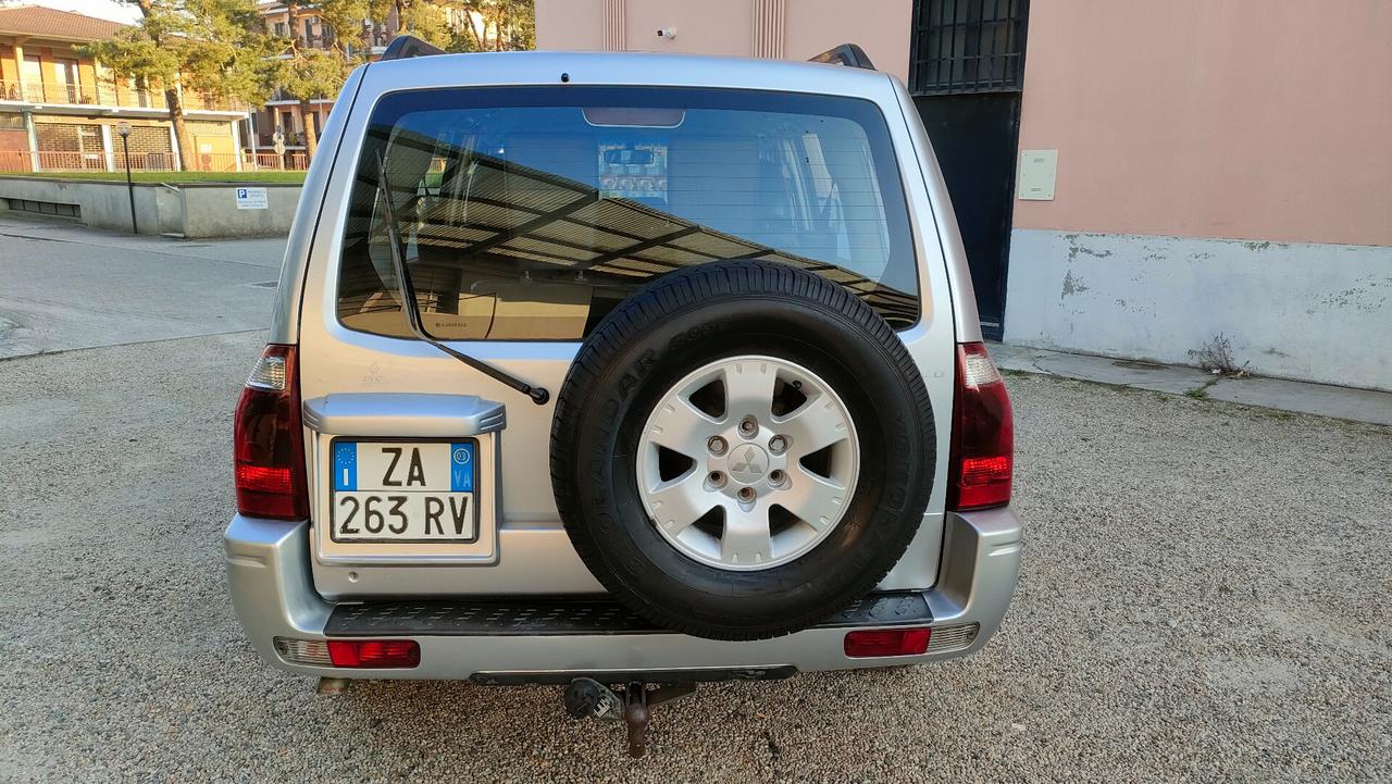 Mitsubishi Pajero 3.2 16V DI-D 7 posti e gancio