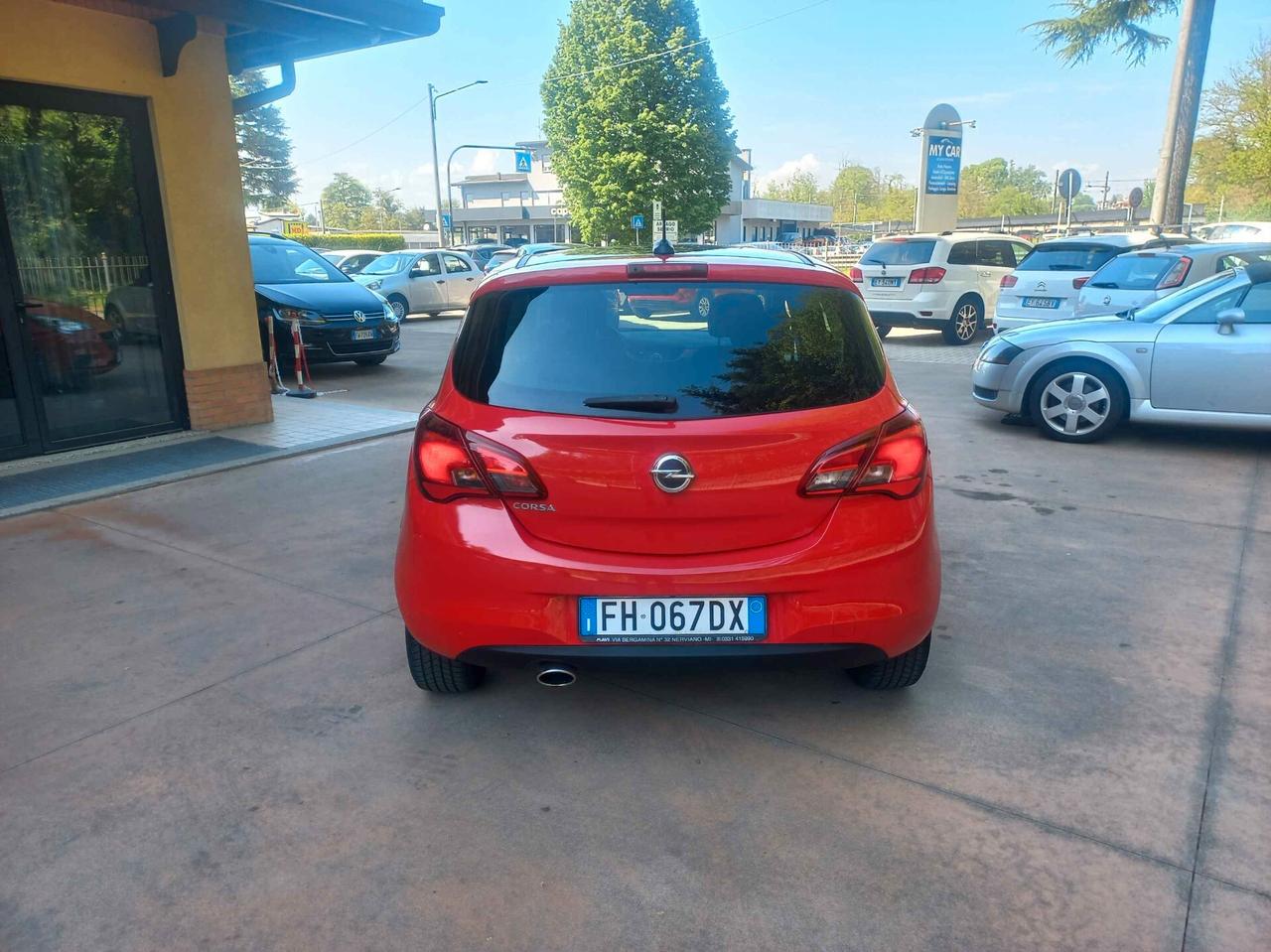 Opel Corsa 1.2 Coupé b-Color