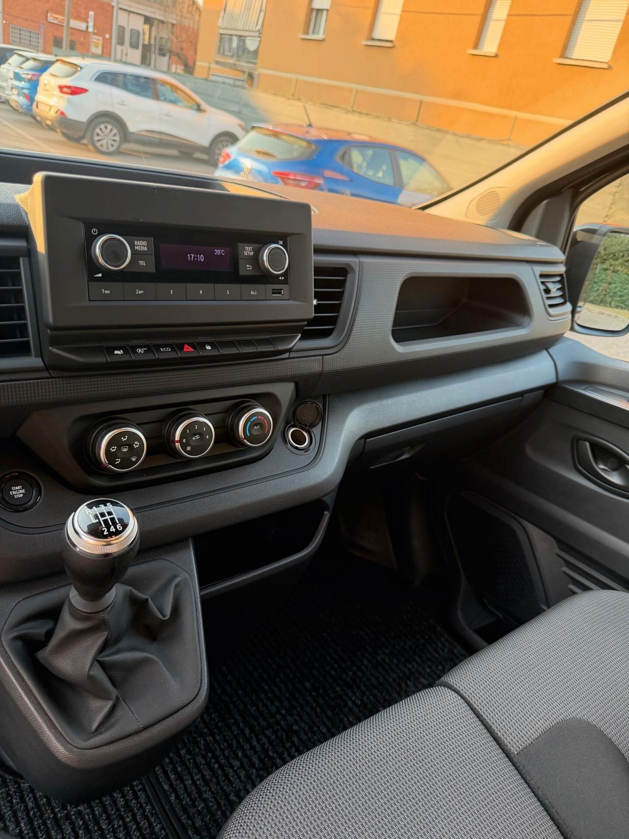 Renault Trafic 2.0 dCi - 9 POSTI - 12 MESI DI GARANZIA