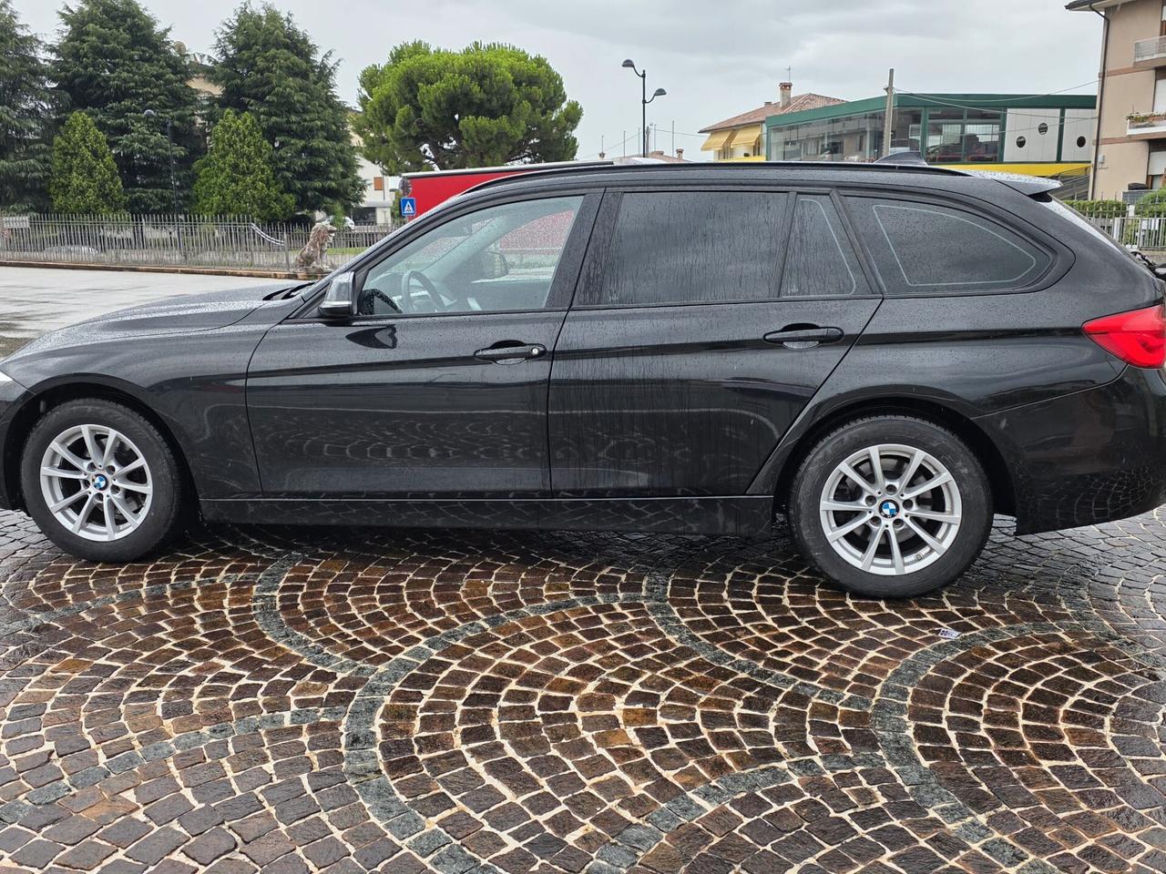 Bmw 318 318d Touring Business Advantage aut.