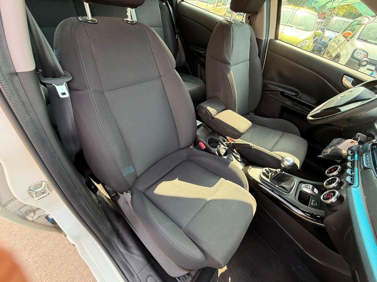Alfa Romeo Giulietta 1.4 t. Distinctive BENZ/GPL 120cv