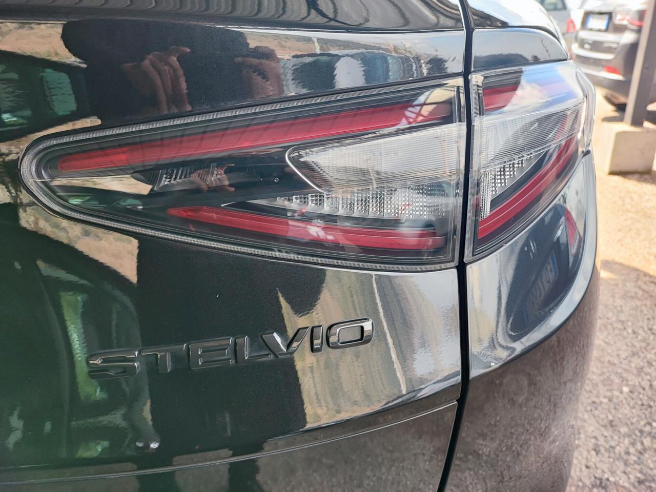 Alfa Romeo Stelvio 2.2 Turbodiesel 180 CV AT8 Q4 Super