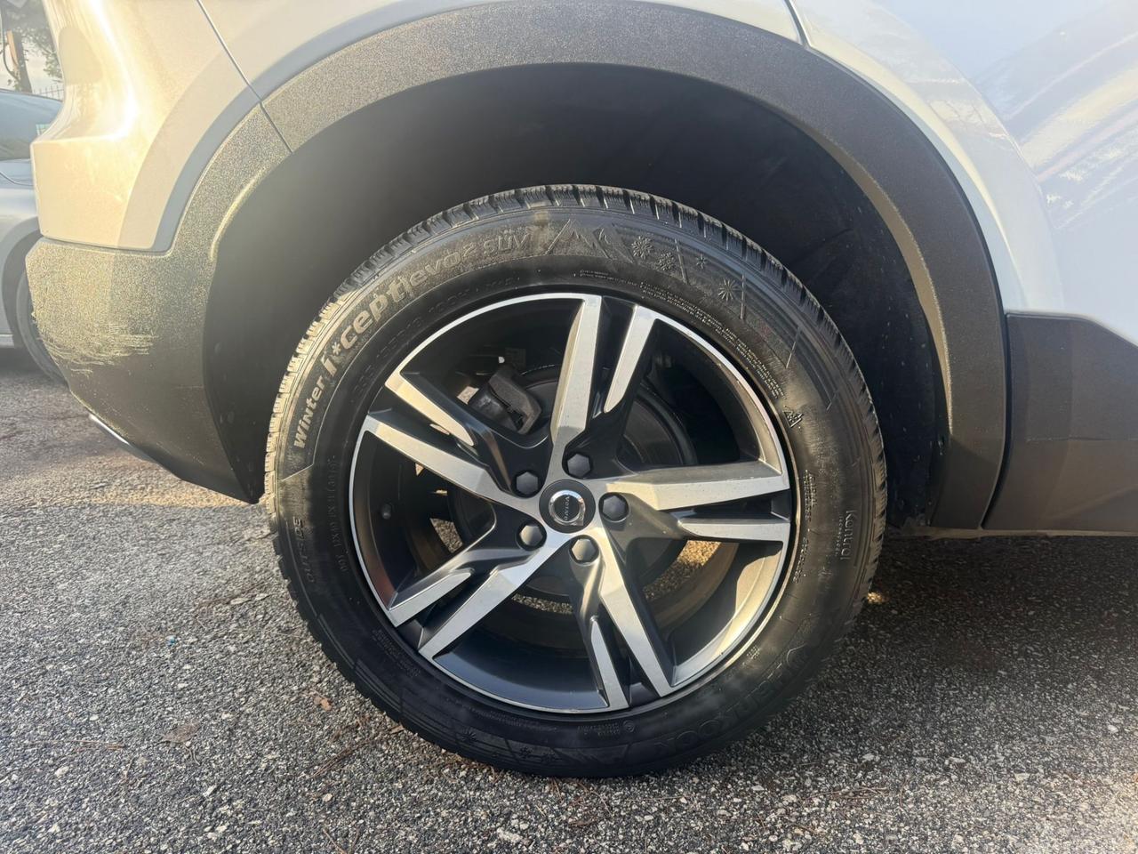 Volvo XC40 T3 Geartronic R-design LED KAMERA FULL *PROMO*