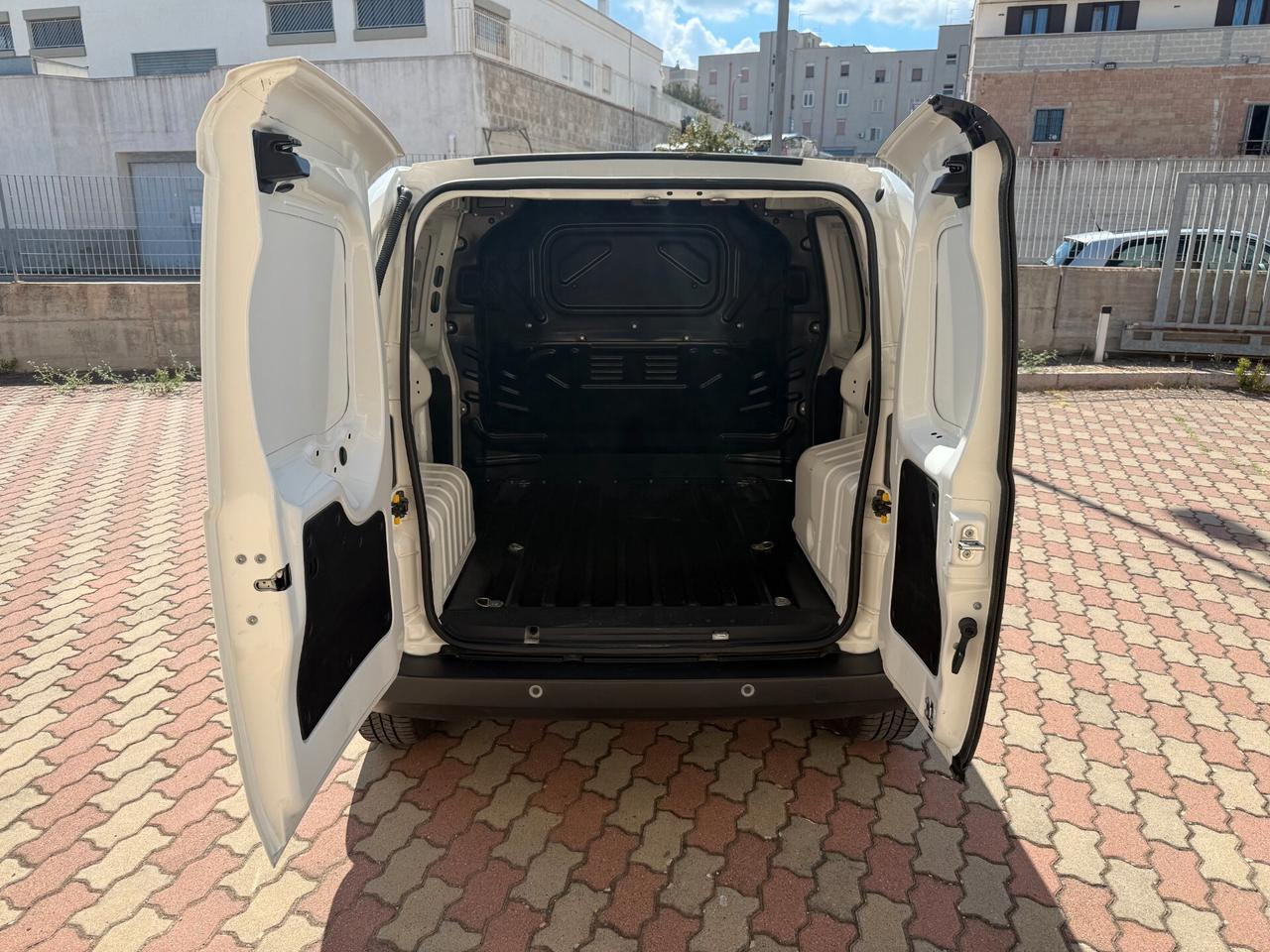 FIAT FIORINO 1.3 Multijet 95 CV E6d-temp SX Vettura Furgonata 4-door