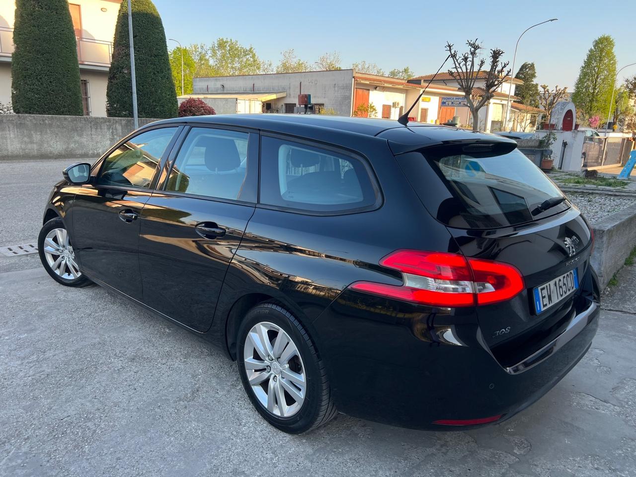 Peugeot 308 1.6 e-HDi Diesel 6MARCE POCHI KM