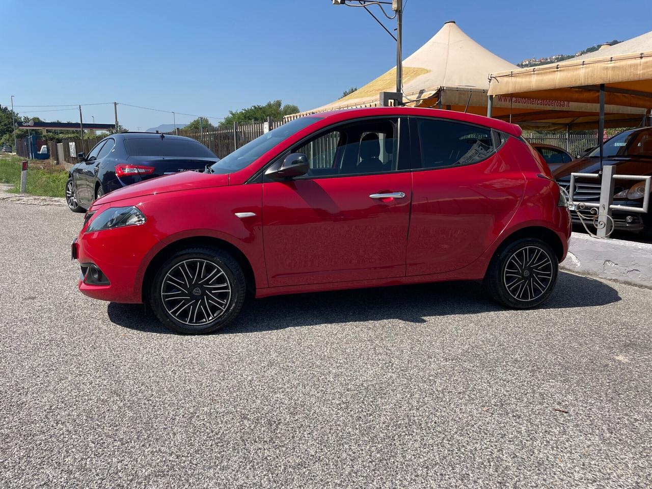 Lancia Ypsilon 1.0 FireFly 5 porte S&S Hybrid Ecochic Gold