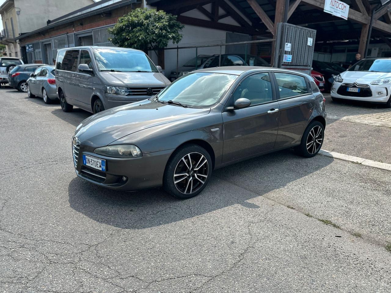 Alfa Romeo 147 1.6 16V TS (105) 5 porte Black Line