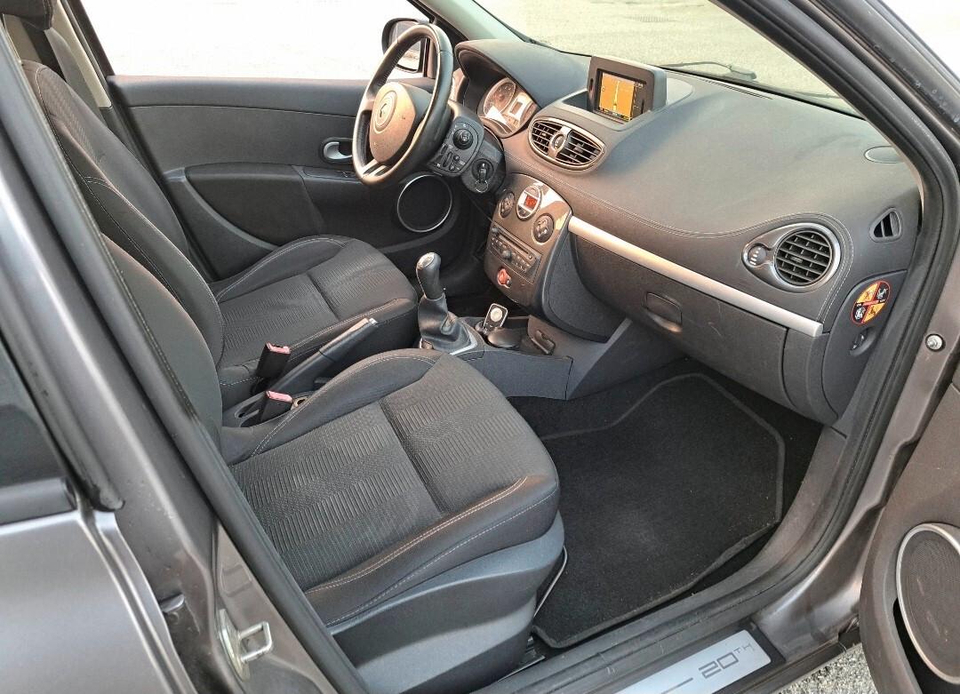 Renault Clio 1.2 16V SporTour Live!