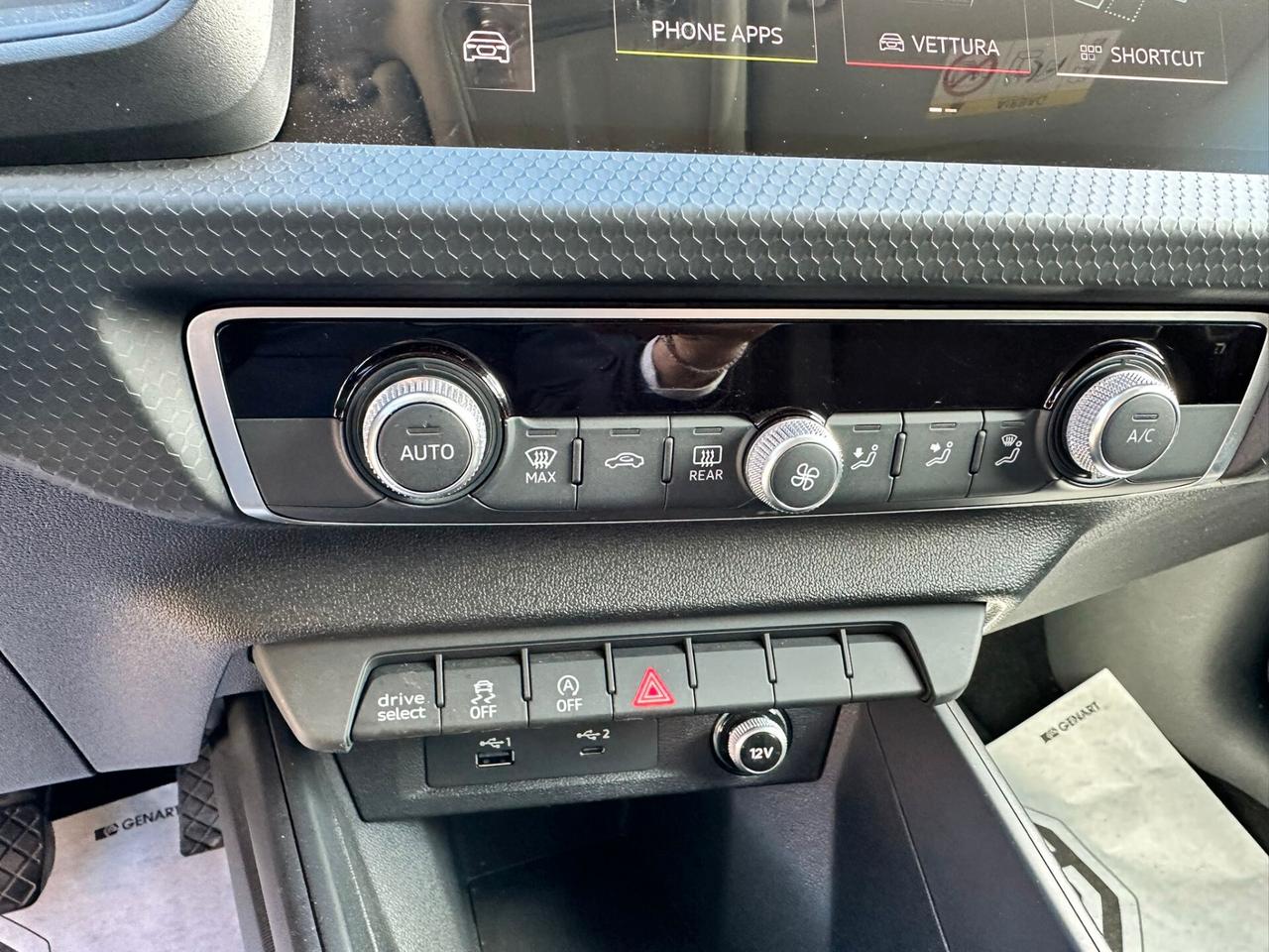Audi A1 citycarver 30 TFSI Identity Contrast