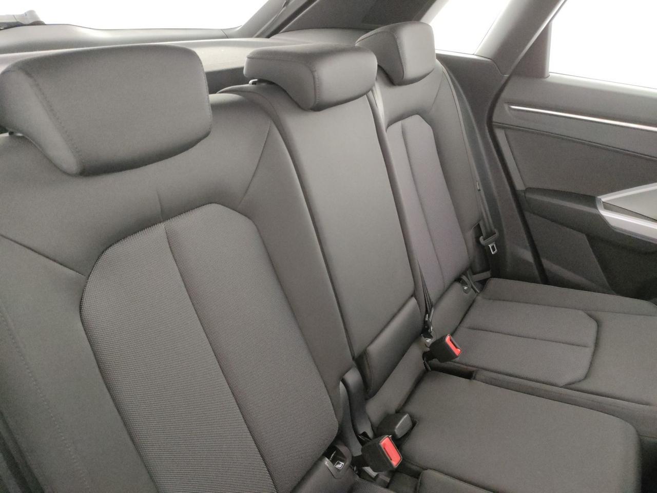 Audi Q3 40 2.0 tfsi s line edition quattro s-tronic