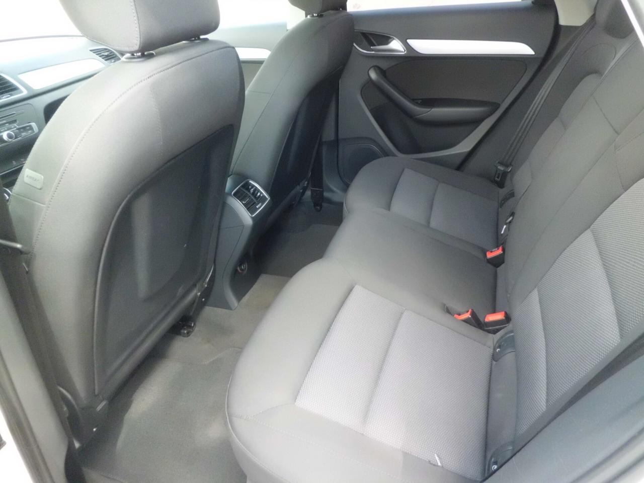 Audi Q3 2.0 TDI 120 CV S-LINE- STRONIC