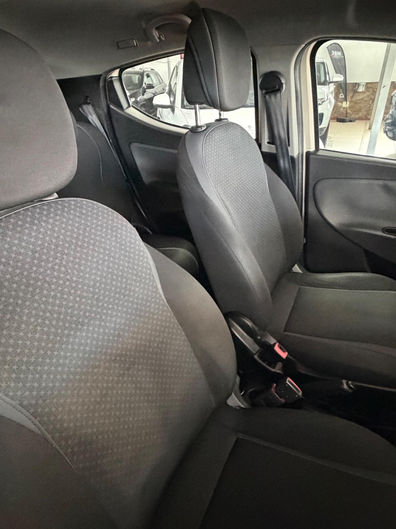 Lancia Ypsilon 1.3 MJT 16V 95 CV 5 porte S&S Silver