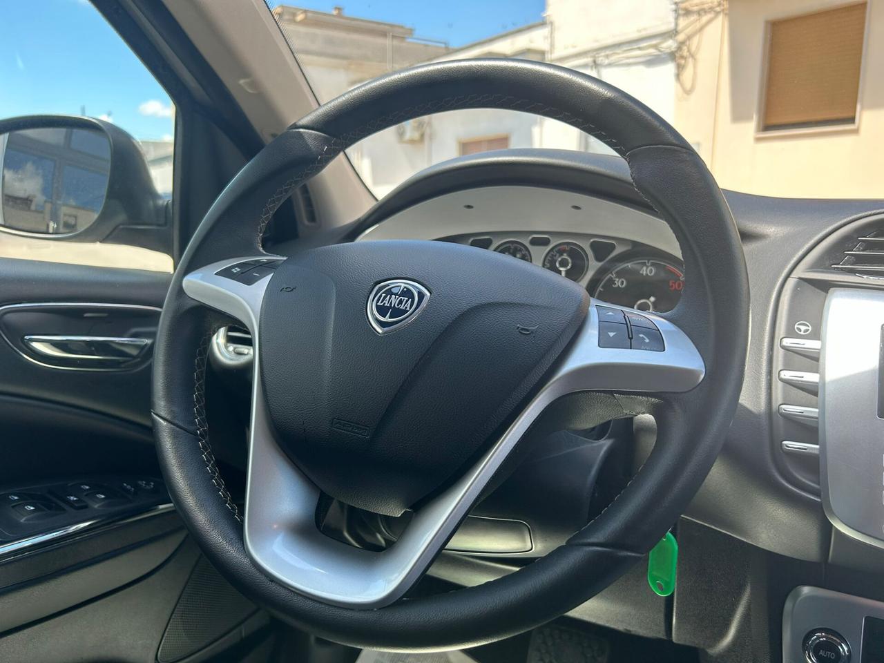 Lancia Delta 1.6 MJ 120Cv AUTOM. Km99.000-2012