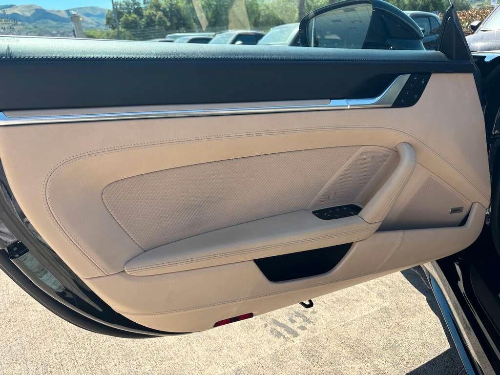 Porsche 911 Turbo Cabriolet 2024 / KM 23.000 IVA ESPOSTA Tua a solo 2.159 Euro al mese