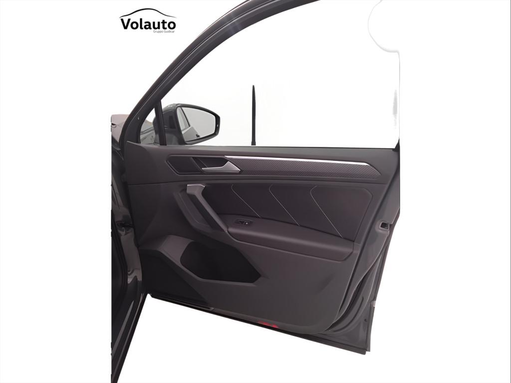 VOLKSWAGEN Tiguan II 2021 - Tiguan 2.0 tdi R-Line 150cv dsg