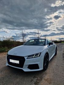 Audi TT Roadster 2.0 TFSI quattro S tronic S line
